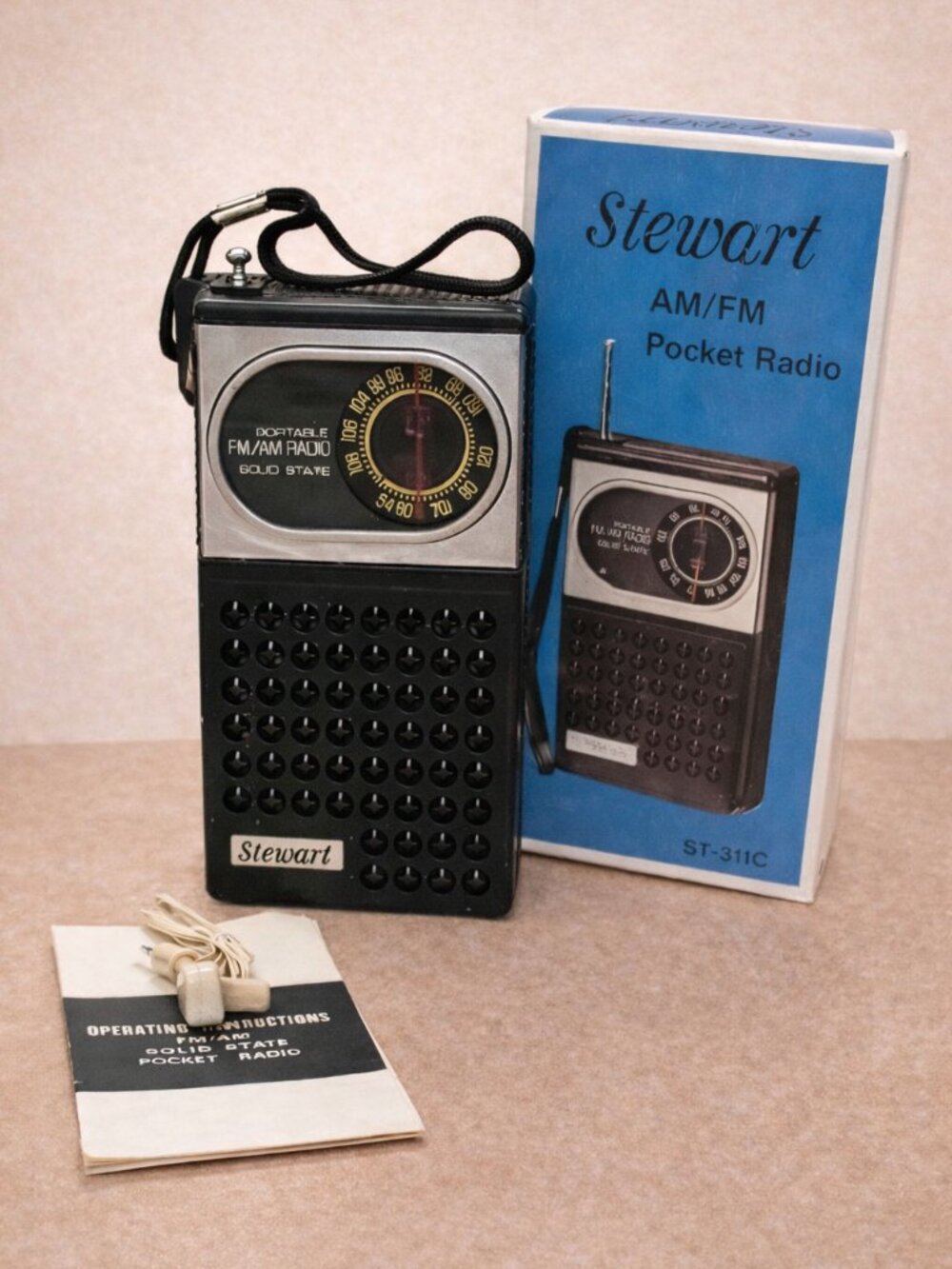 Vintage Stewart ST-311C AM/FM Pocket Transistor Radio NOS w/ Box Earphone